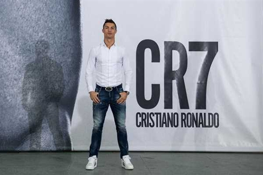  Giày dép CR7 có ở 12 quốc gia