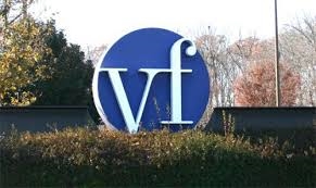  VF Corp tạm thời đóng cửa 60% cửa hàng tại Trung Quốc