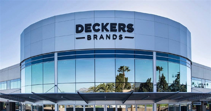  Doanh số bán hàng của Deckers Brands đạt mức cao kỷ lục