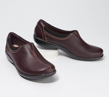  Clarks kêu gọi các chuyên gia tư vấn quản lý